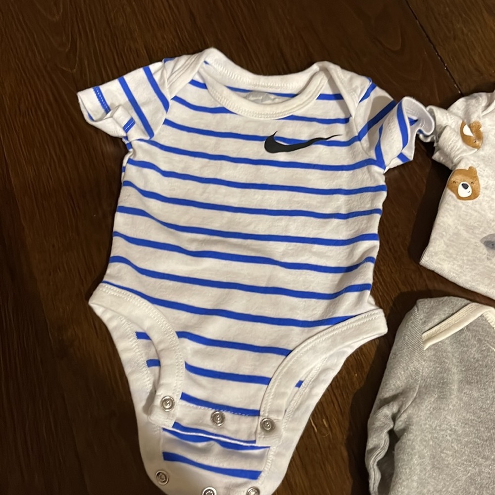 0-3 MONTHS - Baby Bundle - Picture 4 of 5